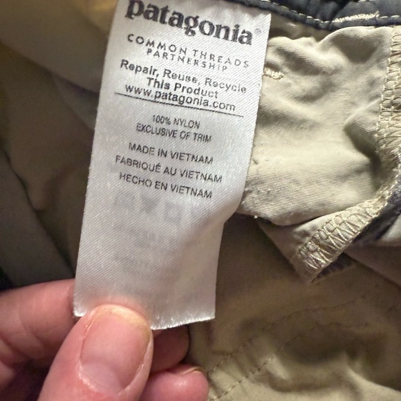 PATAGONIA Away From Home Cargo Outdoor Hiking Camping Shorts Beige Size 6. - Picture 5 of 6